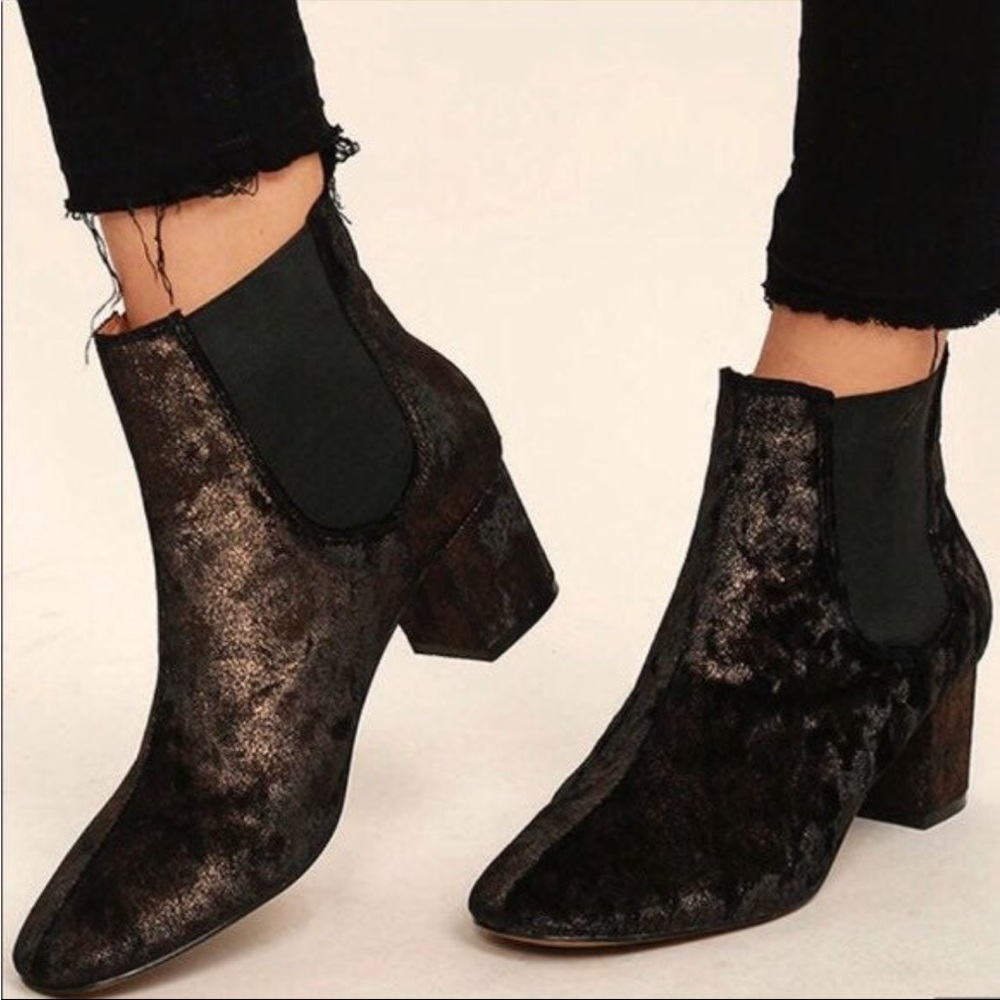 REPORT Tress Black Booties Size 9 New